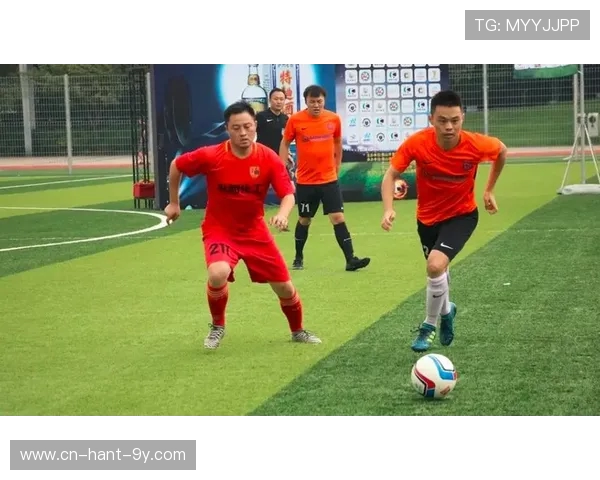 徐州鏖战南通巅峰对决激情上演两地劲旅争锋决胜绿茵赛场