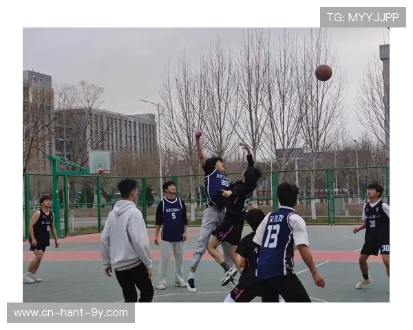 以篮球为纽带探索团队协作精神与青春奋斗力量的无限可能