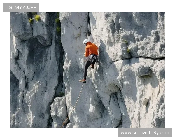 成都攀岩队的耐力挑战与训练探索聚焦攀岩运动的未来发展