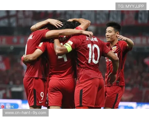 上港与恒丰激战正酣精彩直播尽在眼前不容错过的足球盛宴